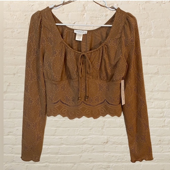 Kirious Los Angeles Tops - NWT KIRIOUS Los Angeles Embroidered Tan Cropped Top Long Sleeve Small
